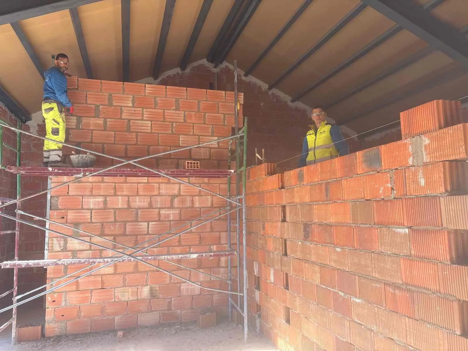 De bouw van de fundering en ruwbouw — werffoto 13
